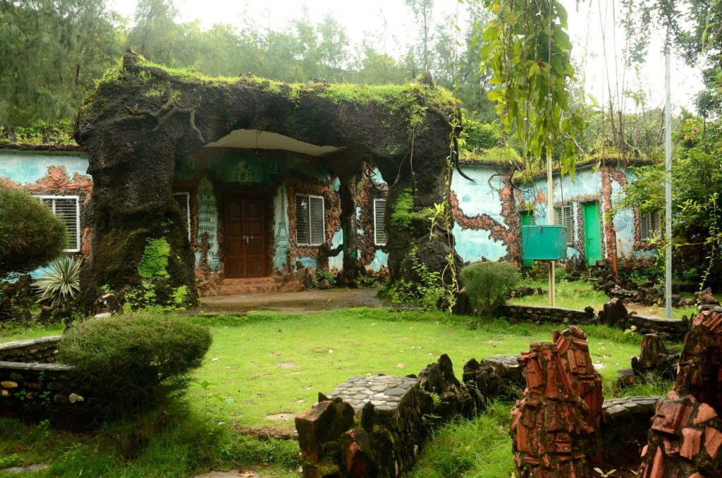 Places of interest near Apsarakonda, Karnataka, India.